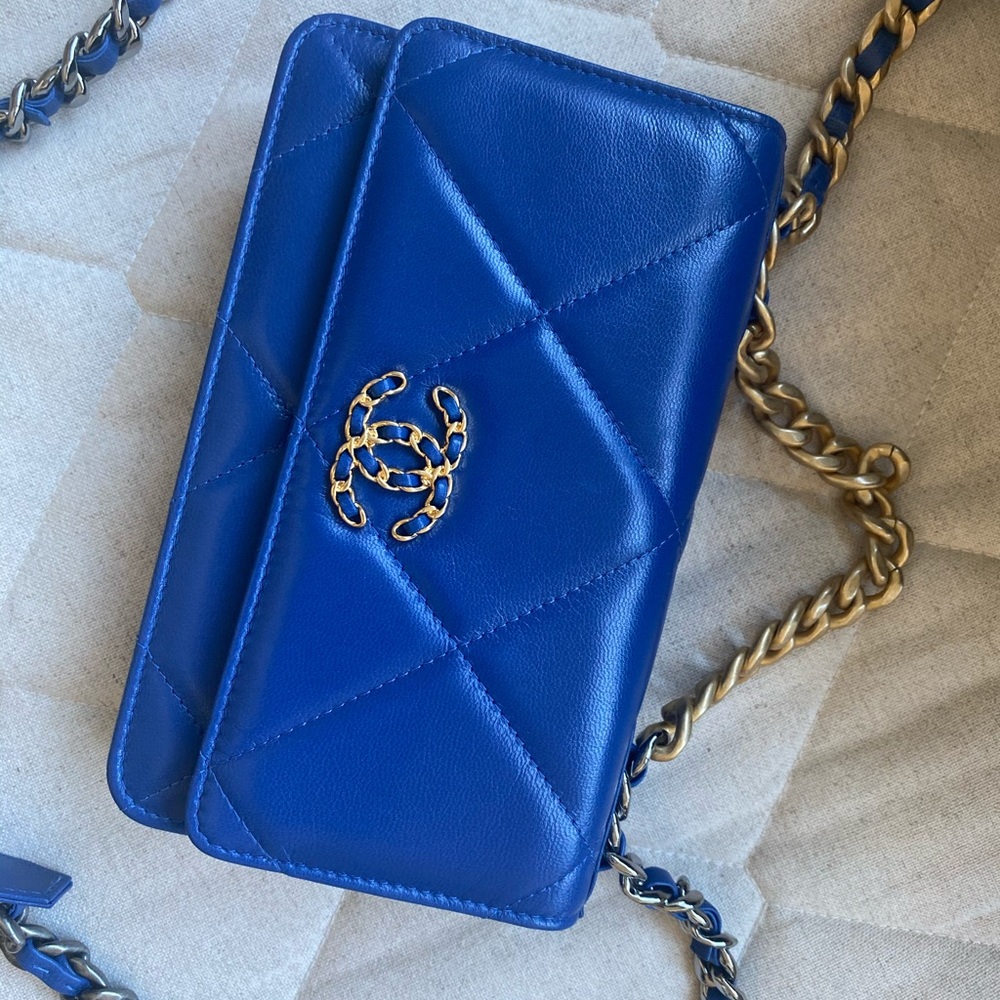 Chanel 19 flap